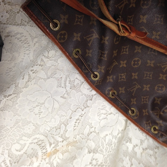 Louis Vuitton Brown Mono GM Bucket Draw String - Picture 13 of 16